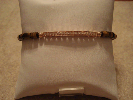 # 9025 Rose Gold Cubic Zirconia Bar on Tiger Eye beads 